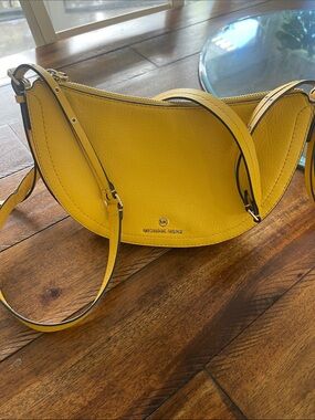 Michael Kors Camden Convertible Messenger Bag sunflower yellow